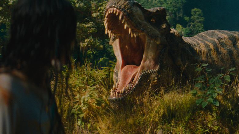 Luna Blaise in the role of Tersa Deljado faced the frightening T-REX in a new birth