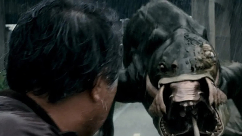 Park Gang-doo (Song Kang-ho) faces down monster in The Host