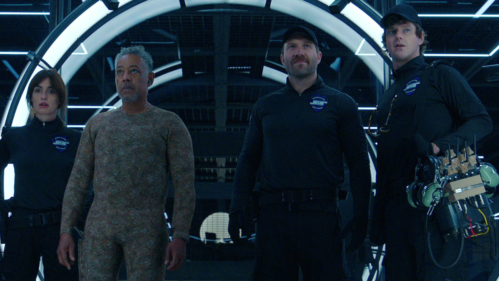 Kaleidoscope Review Netflix's Heist Experiment Doesn't Elevate Itself