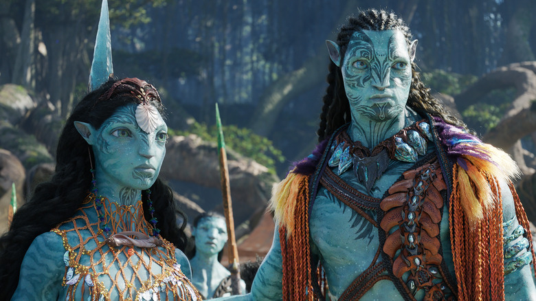 Kate Winslet and Cliff Curtis in Avatar: The Way of Water