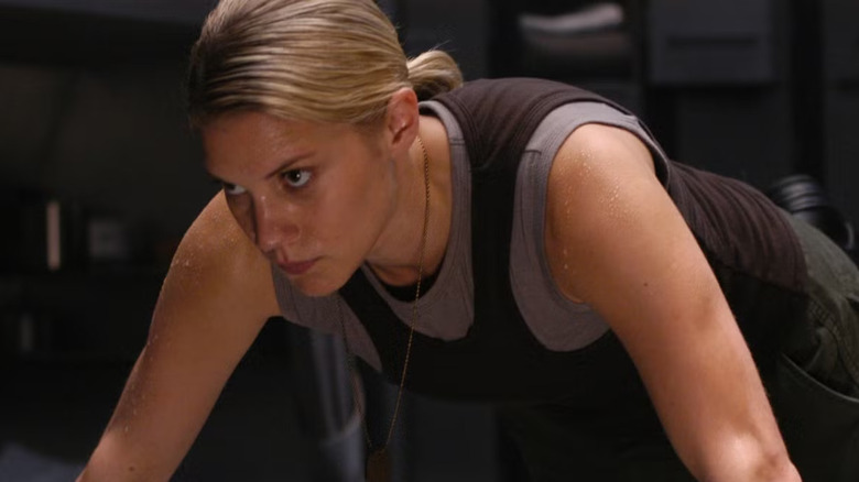 Katee Sackhoff as Starbuck leaning on her arms in Battlestar Galactica