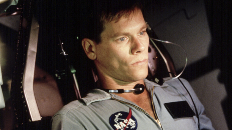 Kevin Bacon stars in Apollo 13 (1995)
