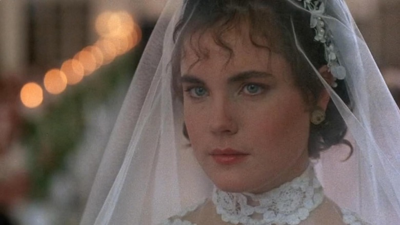 Elizabeth McGovern as Kristy Briggs wearing a wedding veil in She's Having a Baby