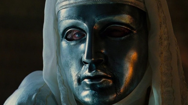 Edward Norton as King Baldwin stares behind his mask in Kingdom of Heaven
