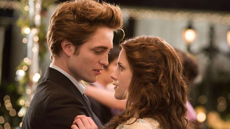 Edward and Bella dance together at the prom in Twilight