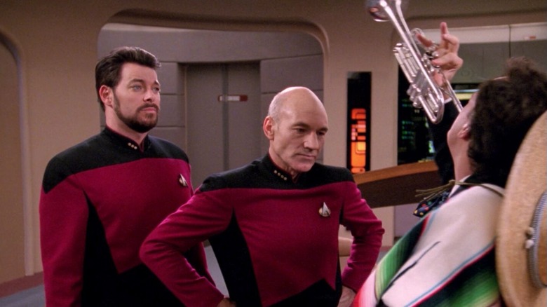 रिकर आणि पिकार्ड स्टार ट्रेक: द नेक्स्ट जनरेशनवर मारियाची क्यूसाठी अधीर आहेत