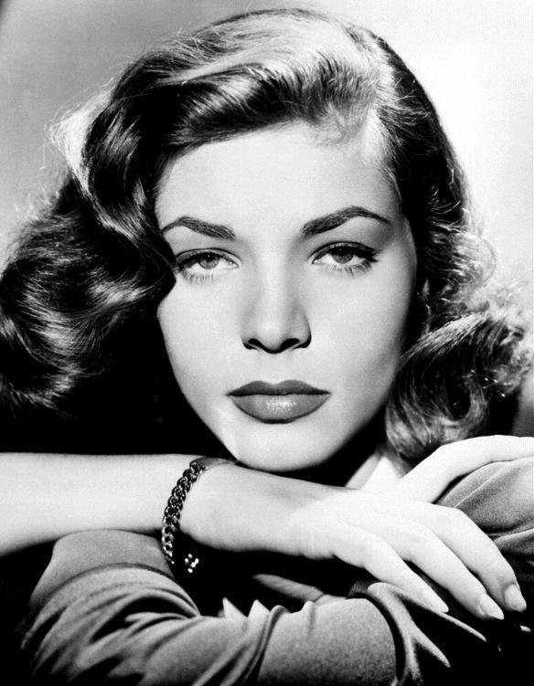 Lauren Bacall dead