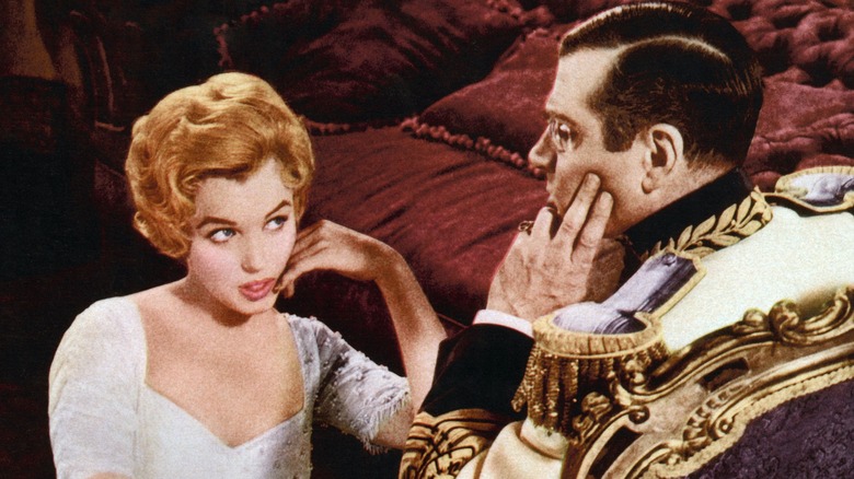 Laurence Olivier speaks to Marilyn Monroe in The Prince and the Showgirl