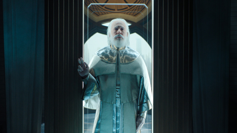 The original Cleon I with a beard in Foundation