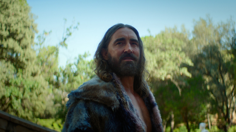 Cleon surrounded by trees in Foundation