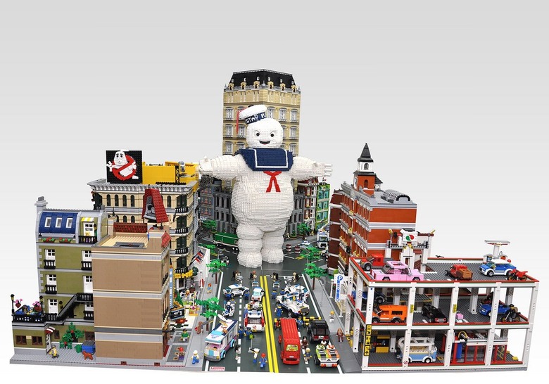 LEGO Ghostbusters New York City Diorama