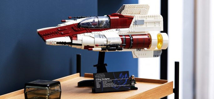 LEGO Star Wars A-wing Starfighter