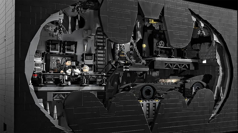 LEGO Batman Returns Batcave