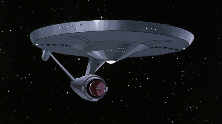 L'USS Enterprise voyage dans l'espace dans Star Trek : la série animée