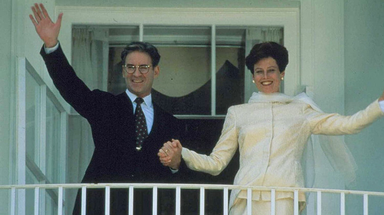 Kevin Kline and Sigourney Weaver in Dave