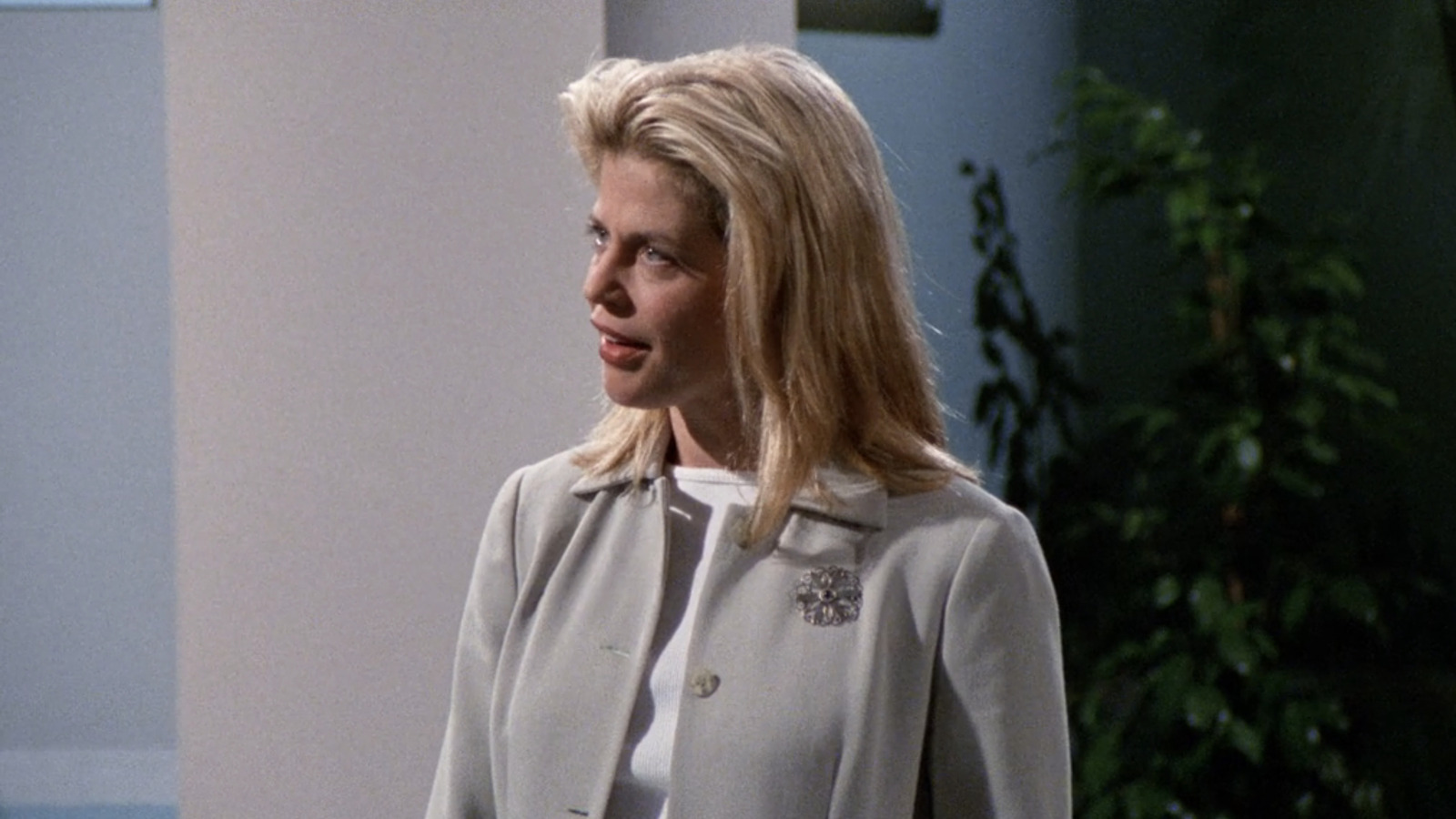 Linda Hamilton's First Frasier Guest Appearance Was Hidden From Viewers