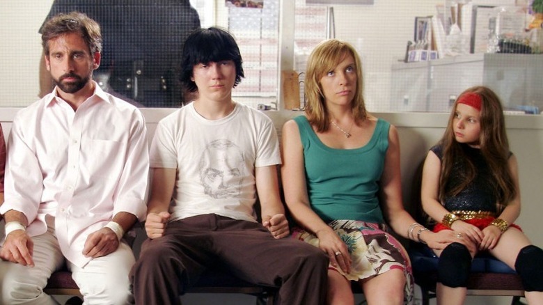 Steve Carrell, Paul Dano, Toni Collette and Abigail Breslin in Little Miss Sunshine
