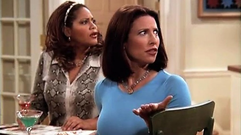 Kim Coles looks confused as Judy Owens in The Geena Davis Show.