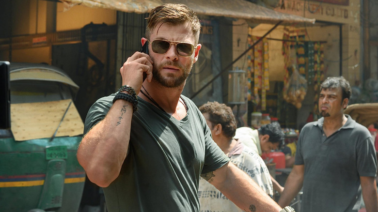 Chris Hemsworth in Extraction