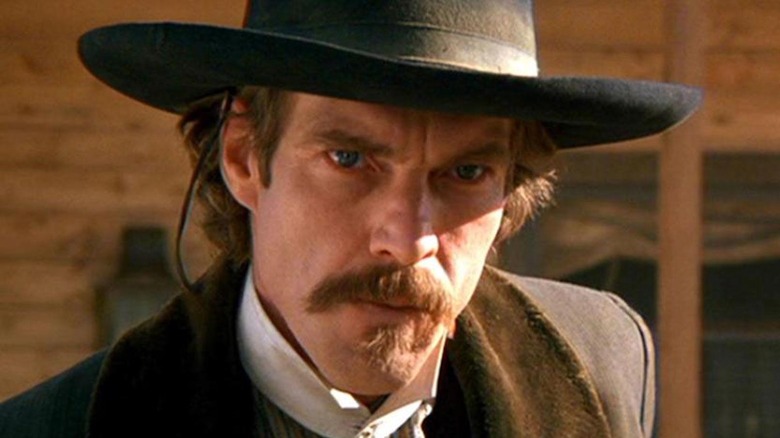 Dennis Quaid in Wyapp Earp