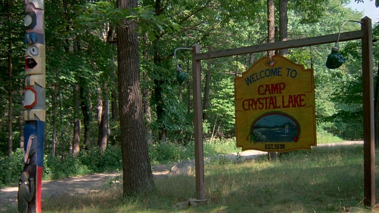Crystal Lake entrance