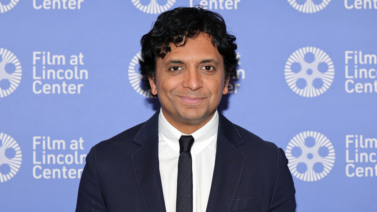 M. Night Shyamalan in Brad Falchuk pripravljata serijo Magic 8 Ball za Mattel Studios