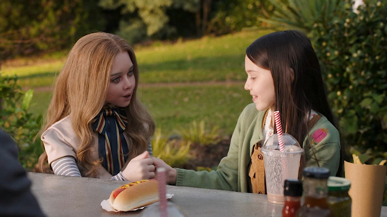 Amie Donald and Violet McGraw in M3GAN