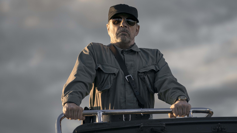 The Major (Mark Hamill) watches over The Long Walk