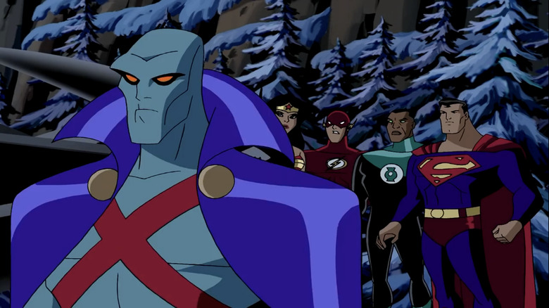 Martian Manhunter standing in front of Wonder Woman, The Flash, Green Lantern, and Superman in Justice League