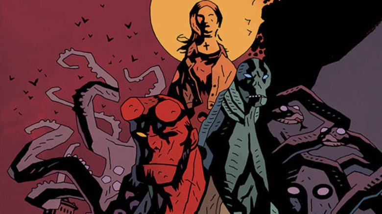 BPRD: ది డెవిల్ యు నో కవర్, లిజ్ షెర్మాన్, అబే సేపియన్ మరియు హెల్‌బాయ్‌లకు ఇరువైపులా పాము మరియు టెన్టకిల్ దెయ్యాలు ఉన్నాయి