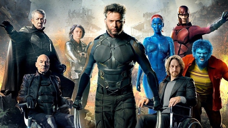 Hugh Jackman como Wolverine, Ian McKellen como Magneto, Patrick Stewart como Professor X, Jennifer Lawrence como Mystique, Michael Fassbender como Magneto e Nicholas Hoult como besta em um pôster para X-Men: Dias do Futuro passado