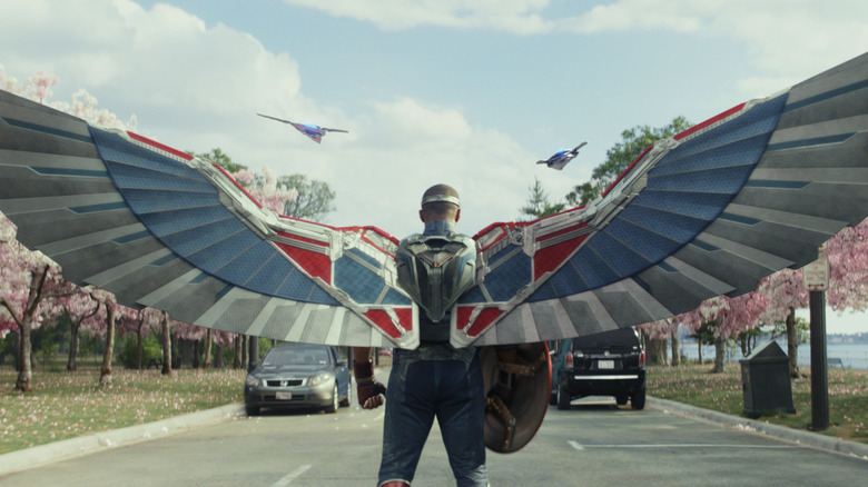 Anthony Mackie's Sam Wilson standing with his wings spread in Captain America: Brave New World