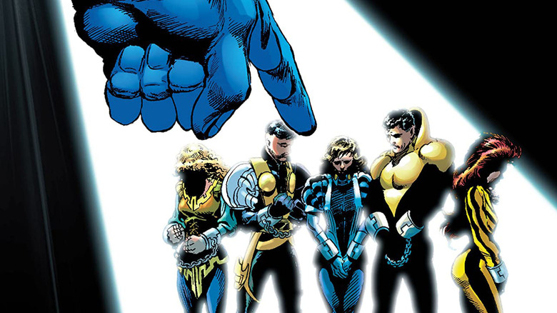 ஸ்ட்ரைக்ஃபோர்ஸில் சூப்பர் ஹீரோக்களை நோக்கி ஒரு நீல விரல்: மொரிடூரி காமிக்ஸ்