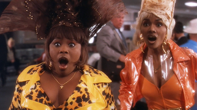 Natalie Desselle Reed and Halle Berry in B.A.P.S.