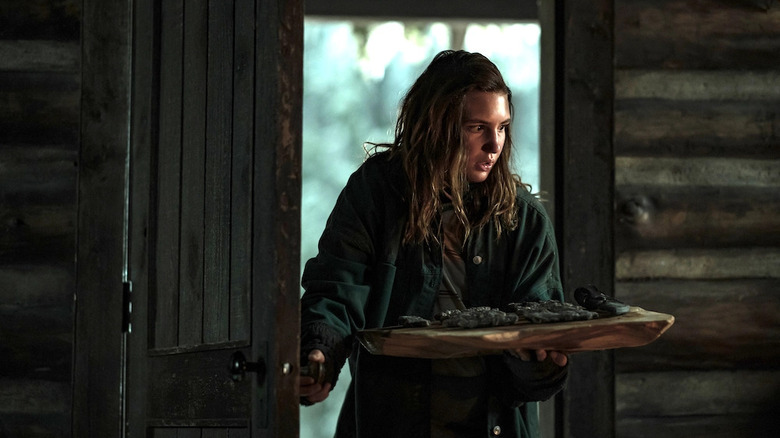 Yellowjackets Sophie Nélisse as young Shauna