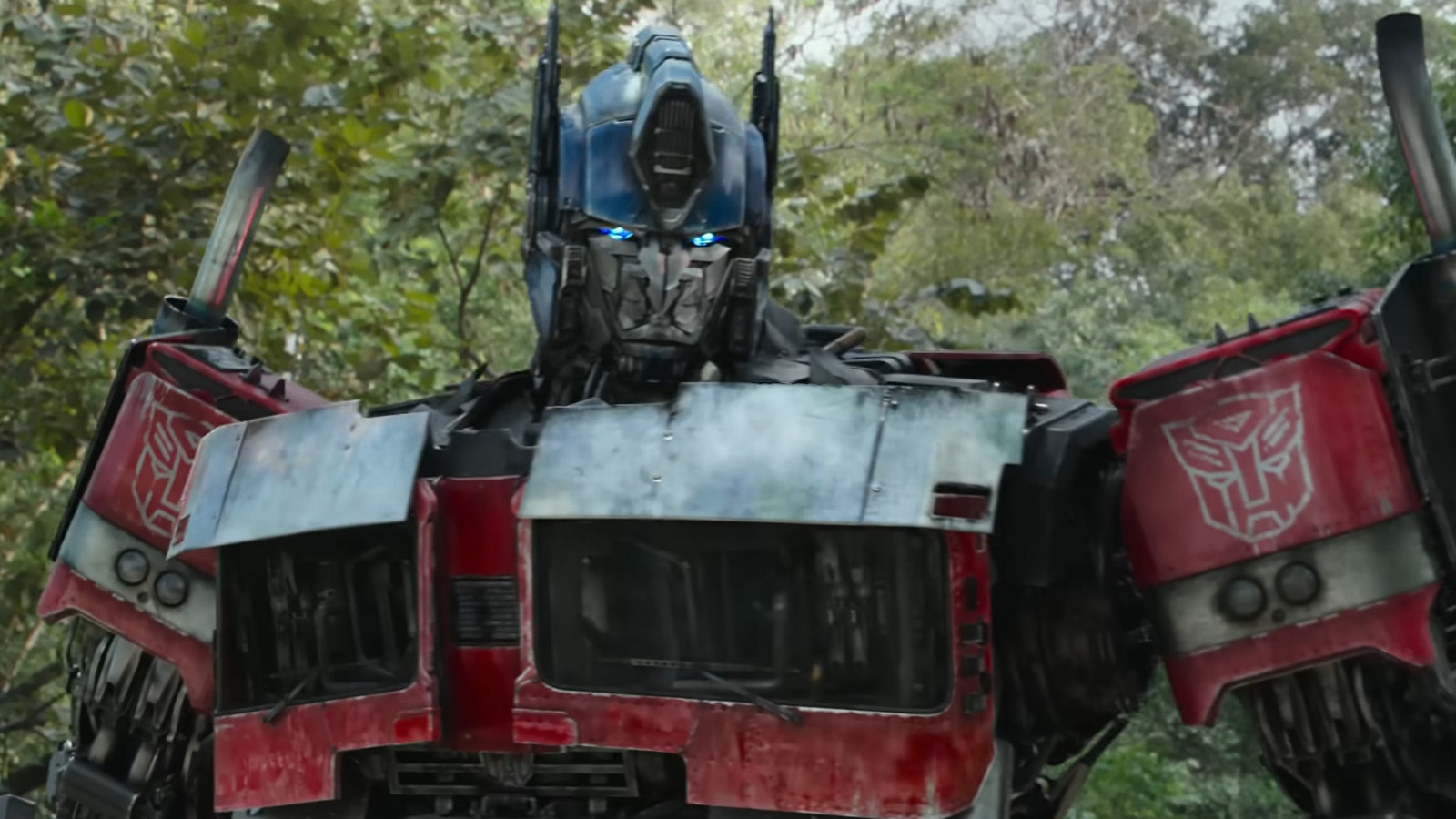 Michael Bay Gave The Newest Transformers Director A Pep Talk Because