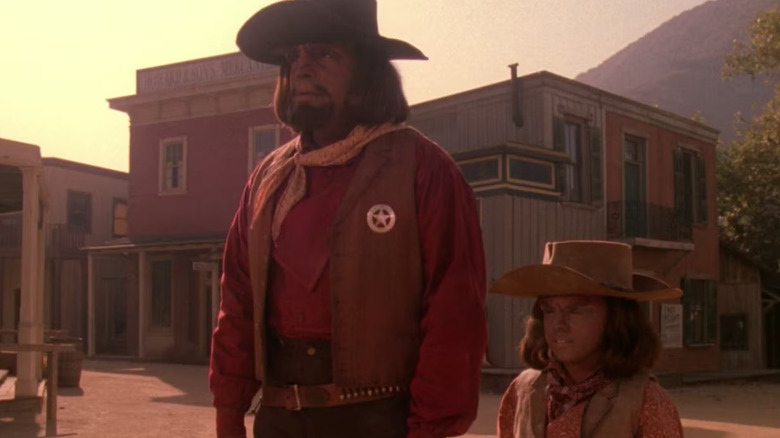 Michael Dorn as Worf and Brian Bonsall as Alexander in the Holodeck Western story of the series 