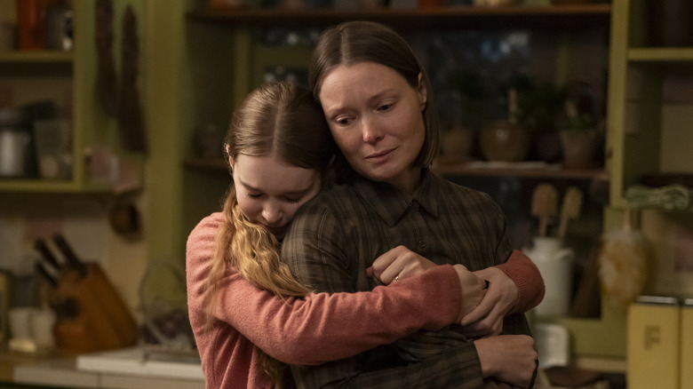 Carrie hugs Margaret in Carrie (2026)