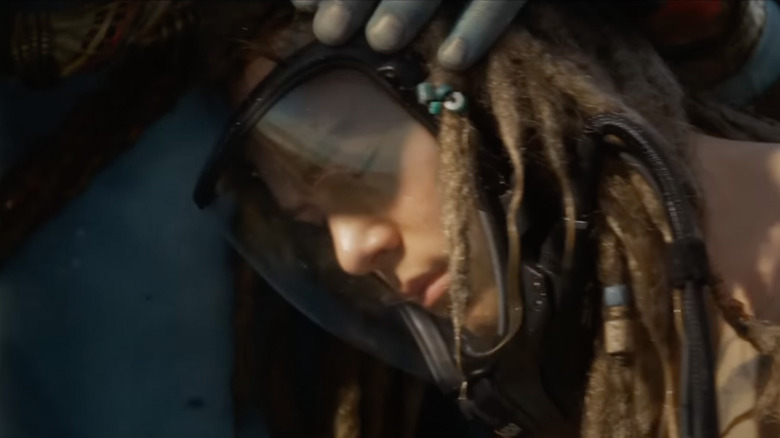 Avatar: The Way of Water Spider in a mask