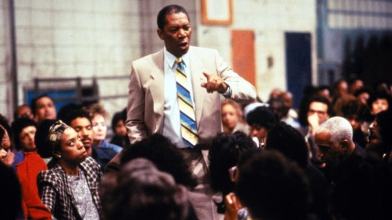 Lynne Thigpen and Morgan Freeman in Lean on Me