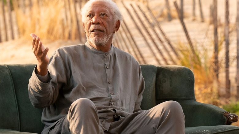 Morgan Freeman's Stuart speaks to a character offscreen in Solos