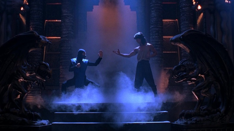 Sub-Zero getting ready to fight Liu Kang in Mortal Kombat (1995)