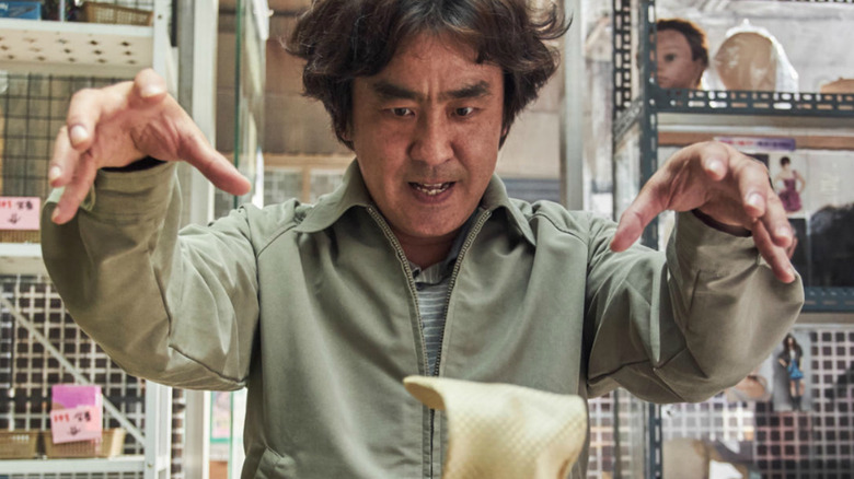 Ryu Seung-ryong in Psychokinesis