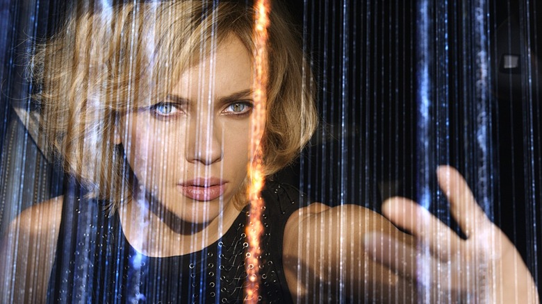 Scarlett Johansson streams of light "Lucy"