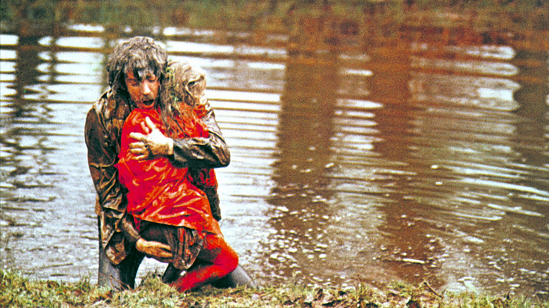 Donald Sutherland holds his daughter