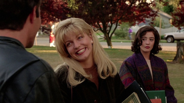 Laura Palmer smiling