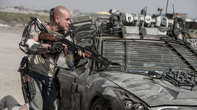 Matt Damon battles in the future
