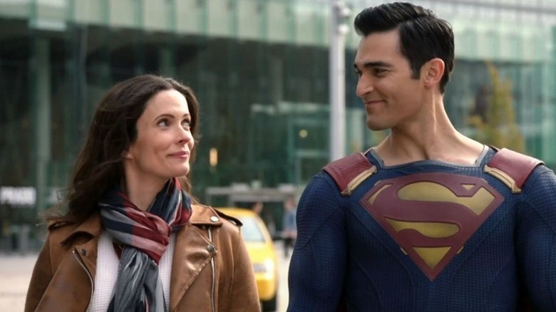 Lois Lane and Superman smiling at each other in "Superman and Lois"