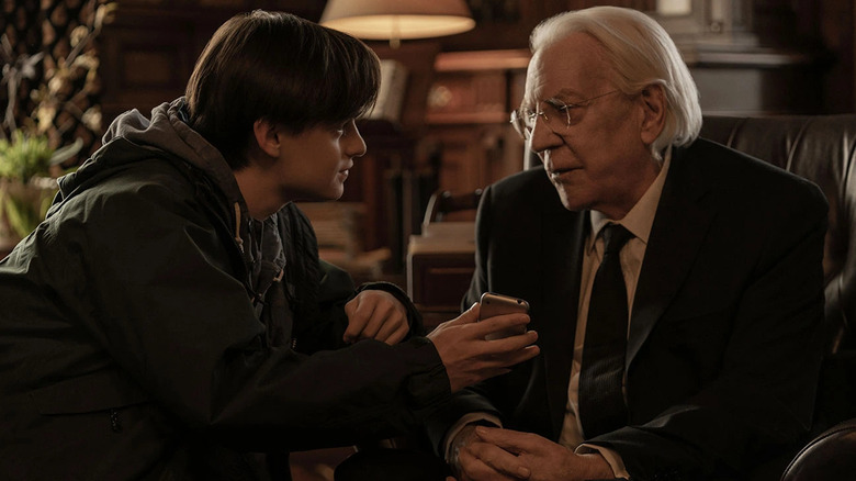 Jaeden Martell and Donald Sutherland in Mr. Harrigan's Phone