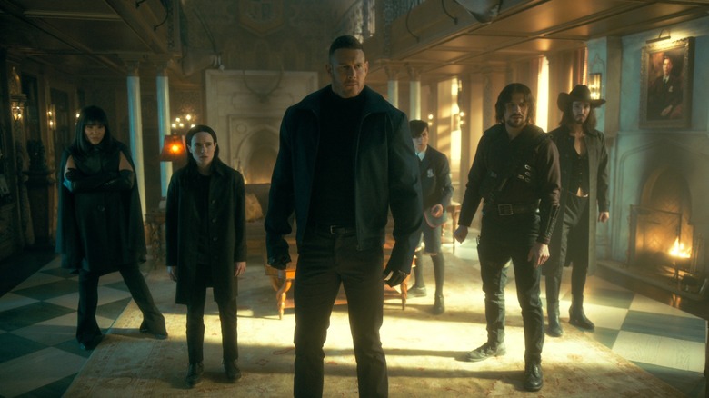 Hargreeves siblings stand at ready